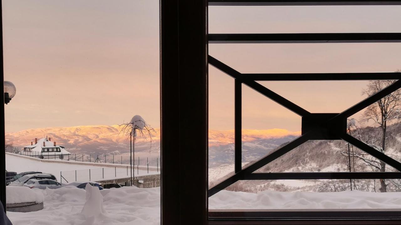 Golden Sky - Milmari Resort & Spa Kopaonik Luaran gambar