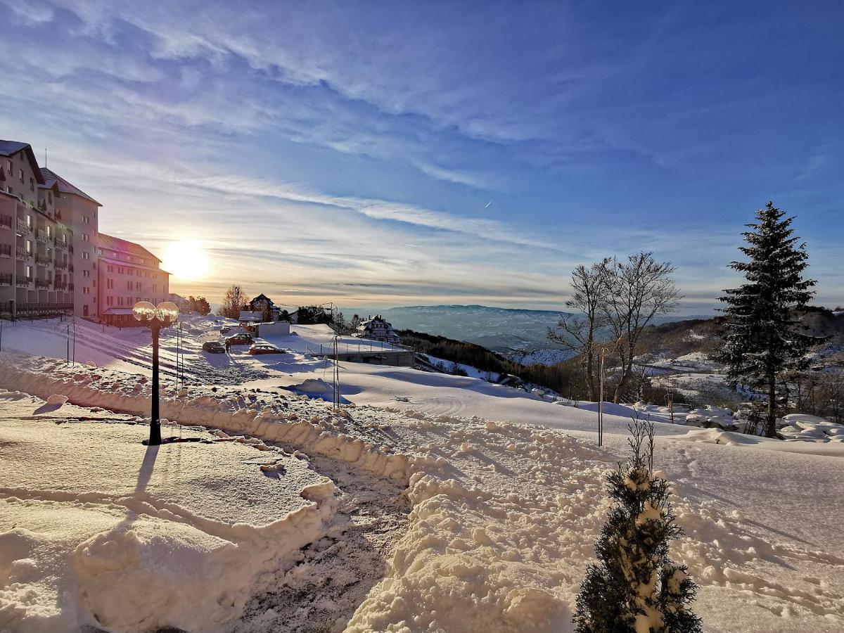 Golden Sky - Milmari Resort & Spa Kopaonik Luaran gambar
